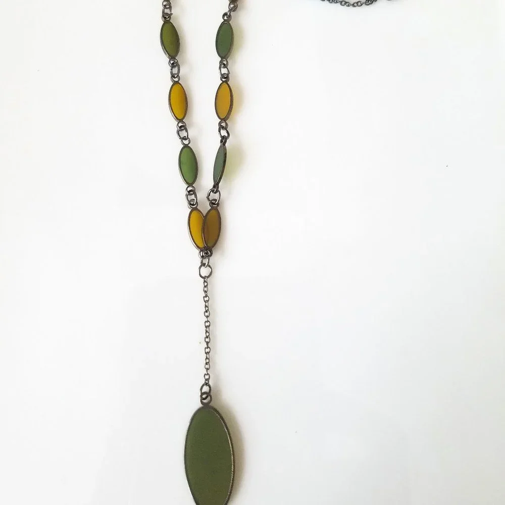 NWT Earthy Green Yellow Opaque Windowpane Y Lariat Delicate Gunmetal Necklace
